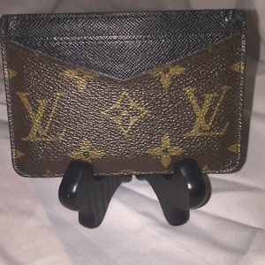 Authentic Louis Vuitton Men Card Holder Wallet
